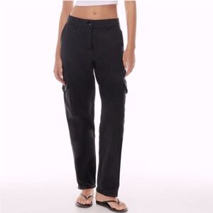 Aritzia Wilfred 90’s Y2K High Rise Modern Cargo Pant Black size 4